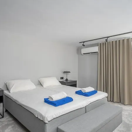 Unique Beachfront Rooftop In By Costarentals - Ref 59 * فوينخيرولا